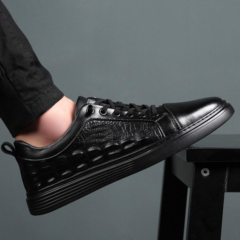 Mode Herren Rindsleder Leichter Luxus Koreanische Mode Schuhe Krokodilmuster Vier Jahreszeiten Lässig Kleine Weiße Schuhe Herren Schwarze Board Schuhe