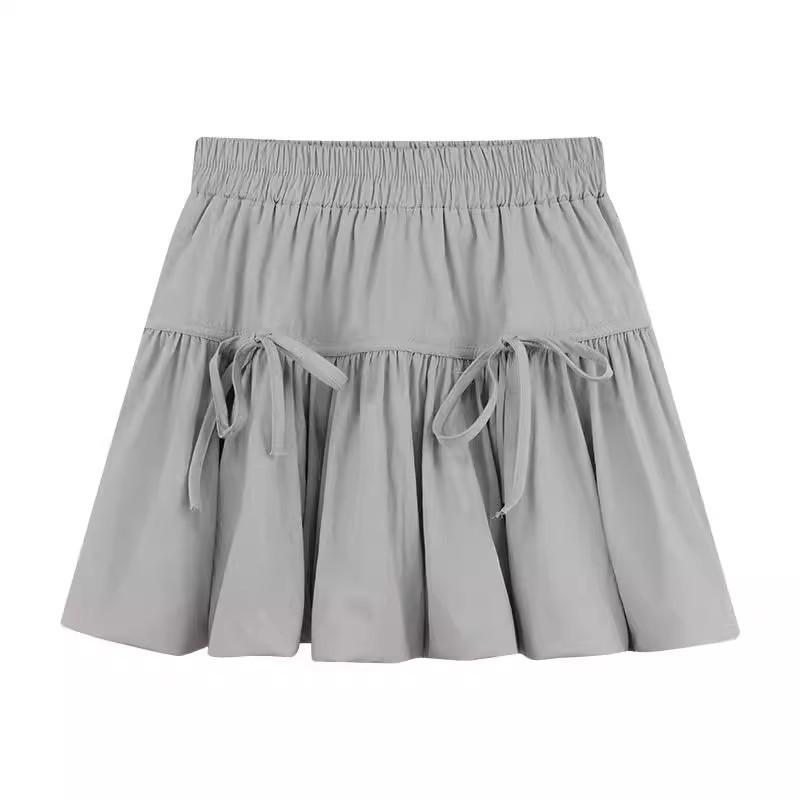 Dam Högmidjad A-linjeformad Vit Midikjol med Rosett & Blomknoppsdesign