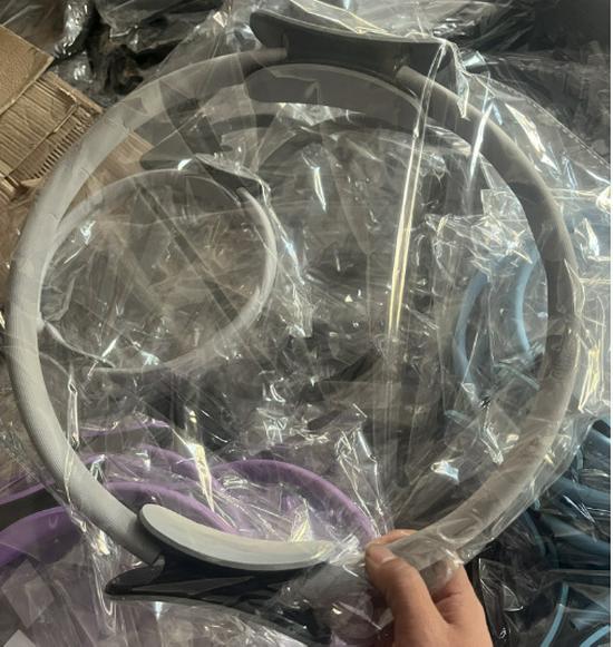 Magischer Pilates Yoga Ring Widerstandsband für Indoor-Übungen und Rückenunterstützung