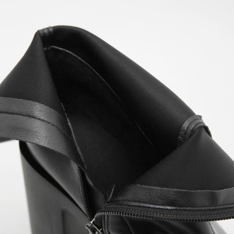 Fashion 14 Cm Super High Heel Platform Boots Women Black Rivets Punk Style Ankle Boots for Women 43 Large Size Side Zipper Modern Boots