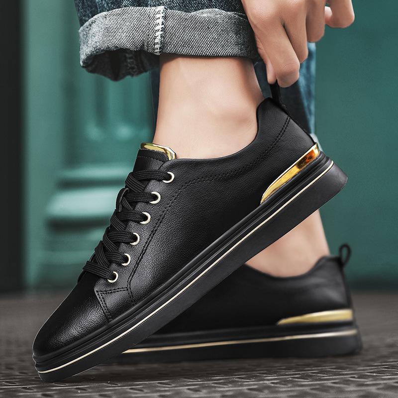 

Мягкая коровья кожа маленькие белые туфли мужские 2025 новые белые кеды модные универсальные костюм спорт и отдых модная обувь 44 чёрный