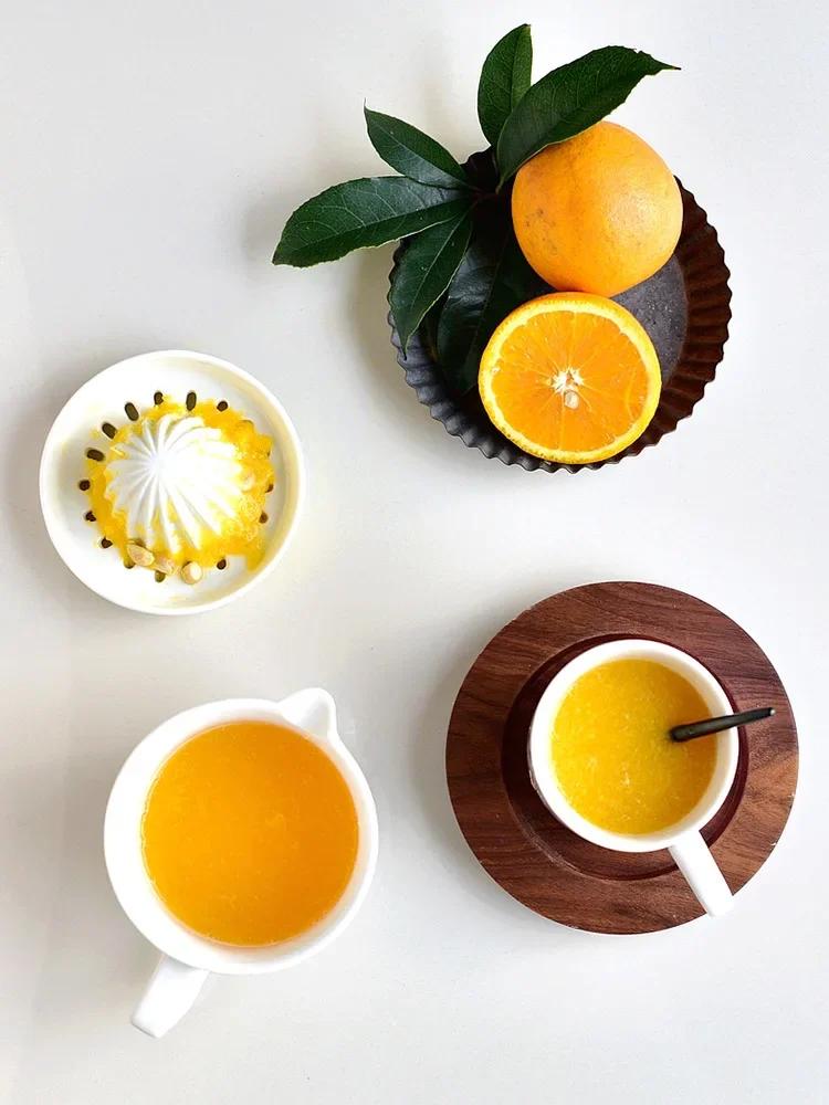 Ceramic manual two-in-one juicer mug simple pure white easy to clean manual juicer fresh fruit squeezer