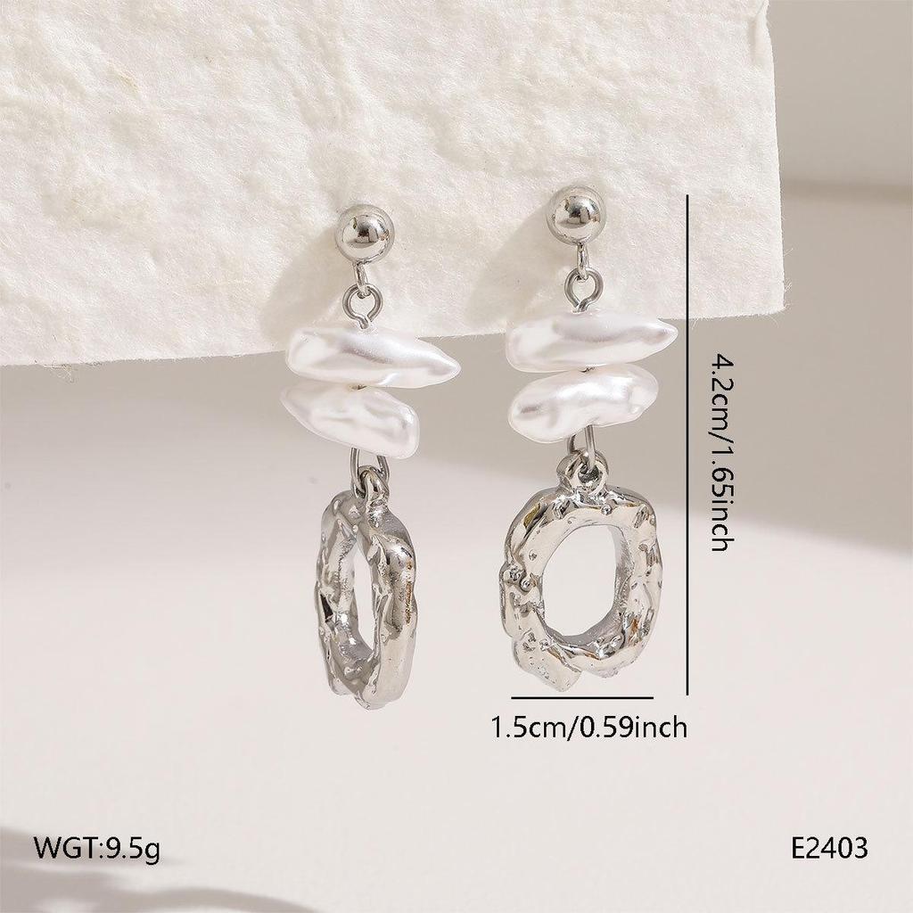 Baroque Geometric Freshwater Pearl Dangle Earrings - Elegant, Simple, Customizable Vacation Style Ear Cuff for Women.