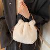 Women Plush Faux Fur Bucket Bag Cute Drawstring Crossbody Bag With Leather Handle Winter Soft Folding Design Shoulder Phe Bag