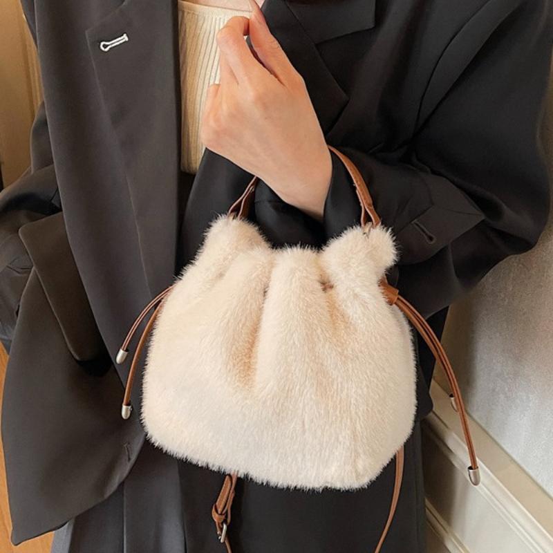 Women Plush Faux Fur Bucket Bag Cute Drawstring Crossbody Bag With Leather Handle Winter Soft Folding Design Shoulder Phe Bag