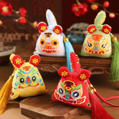 Starověký sáček Pěti tygrů Vyšívaný řemeslný výrobek Bezpečnostní sáček Dračích lodí Ruční práce Výšivka Přívěsek do auta Rekvizity pro Hanfu