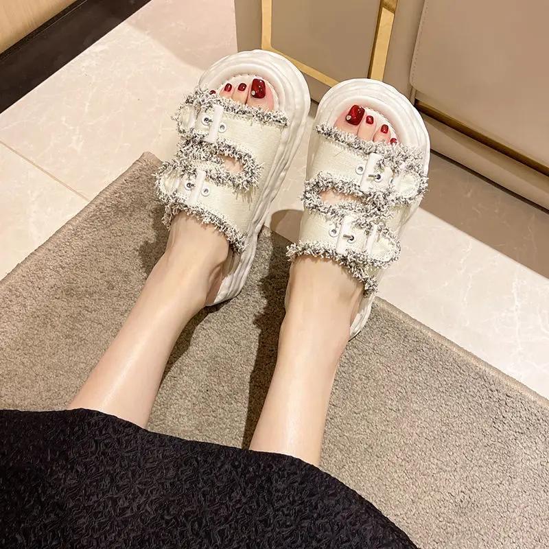 Fashion Cute Ladies Slippers And Sandals Comfortable Elegant Summer New 2024 With Promotion Hot Designer Fashion Platform Slipper Female