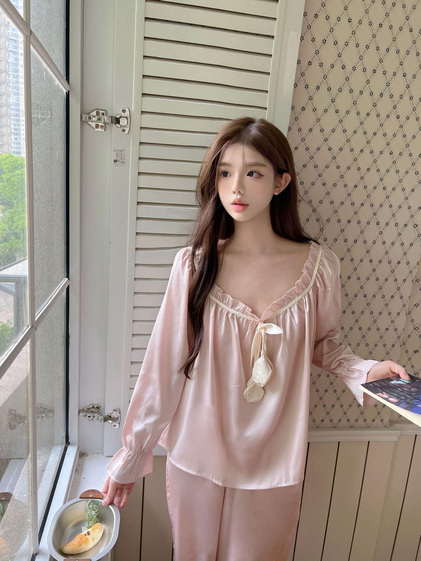 

Pajamas women s autumn and winter new ice silk long-sleeved trousers set sweet and pure French silk loungewear can be worn outside XL рожевий