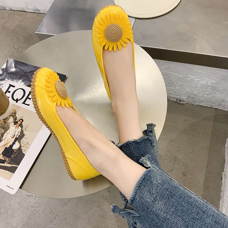 2025 Rain Shoes Women's Fashion Outer Wear Non-slip Sandals Korean Version Cute Waterproof Shoes Adult Water Shoes Shallow Single Shoes Rain Boots