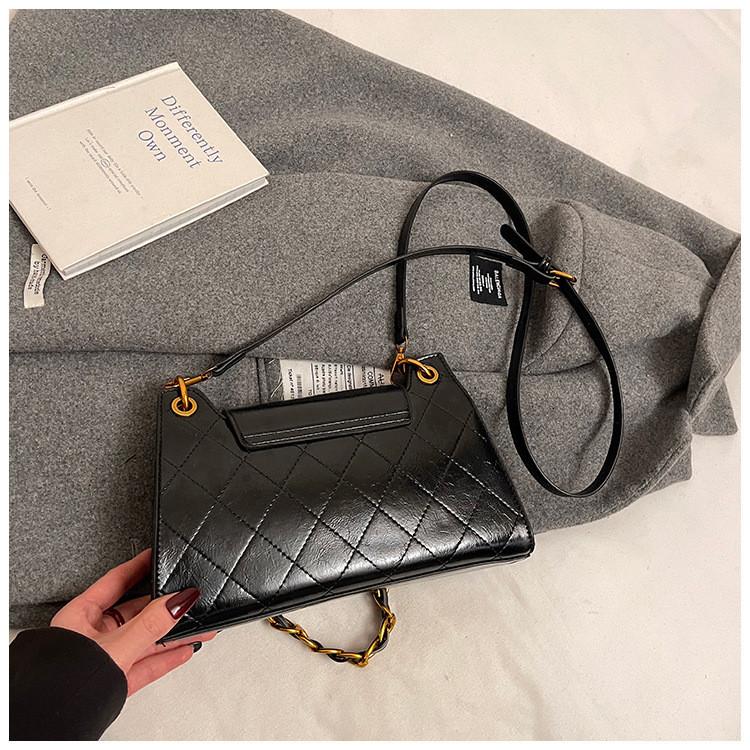IELGY Large-Capacity Autumn Winter Retro All-Match One-Shoulder Messenger Diamond Chain Under
