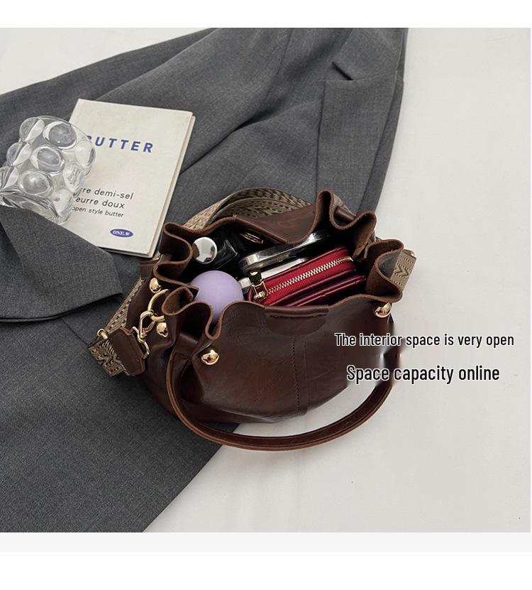 Versatile Korean High-End Bucket Bag: Spring & Autumn 2025 Wide Strap Crossbody Handbag for Women