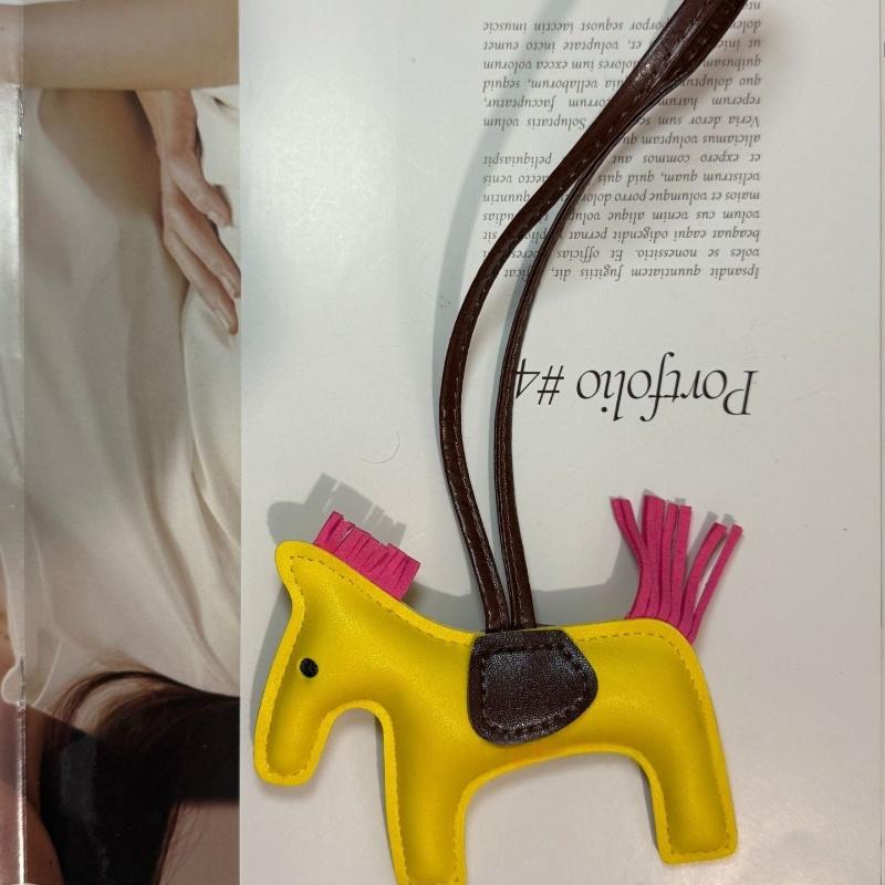 Mode PU Leder Mini Pony Anhänger Damen Tasche Hängende Dekoration Zubehör Cartoon Pferd Schlüsselanhänger Auto Schlüsselanhänger Geburtstagsgeschenk