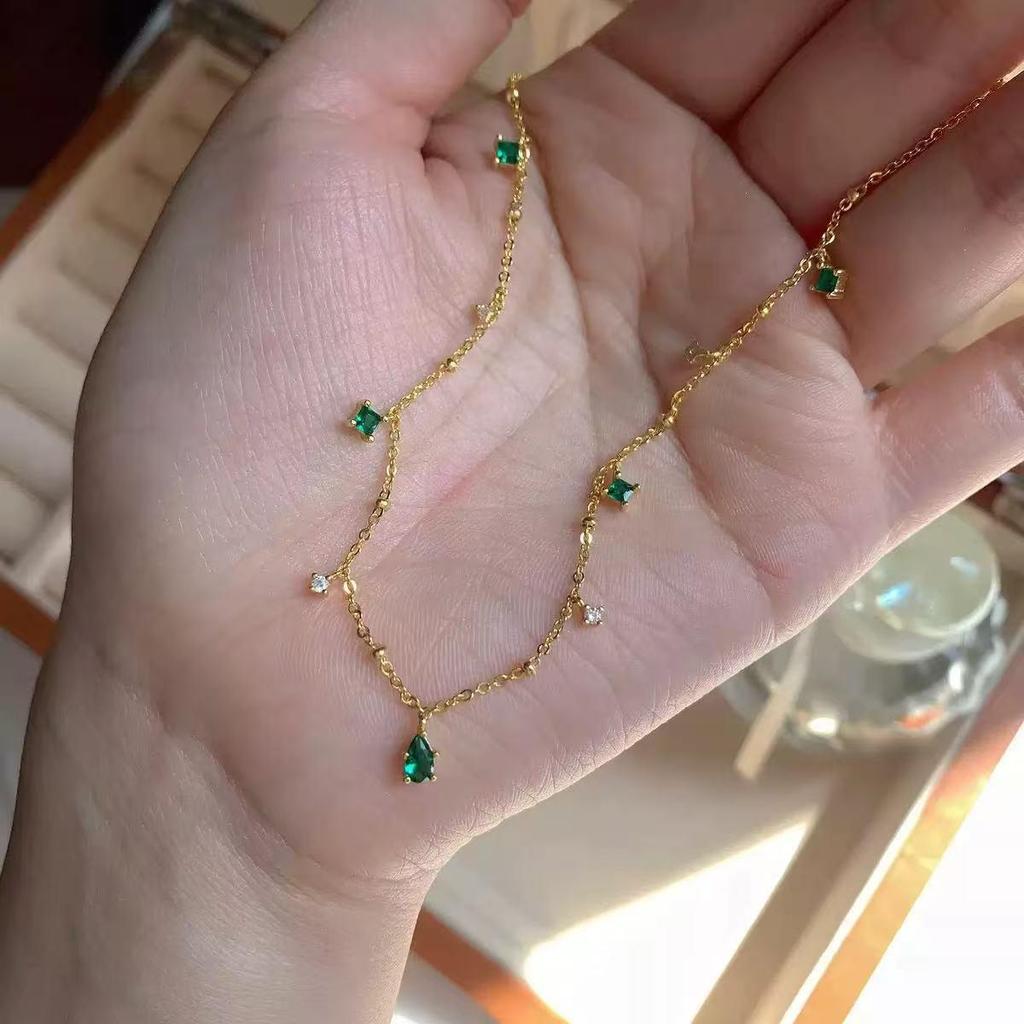 Elegant French Retro S925 Silver Necklace with Emerald Water Drop Zircon and Tassel Design