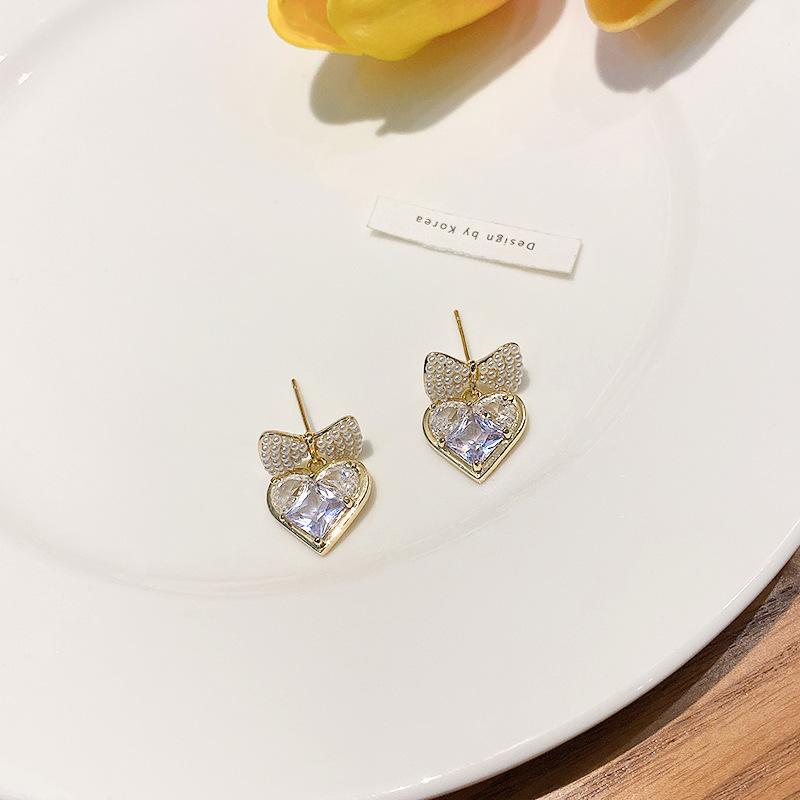 Silver Needle Retro Bow Pearl Stud Earrings Women's High-end Sense Super Flash Zircon Love Earrings Sweet Temperament Ear Jewelry