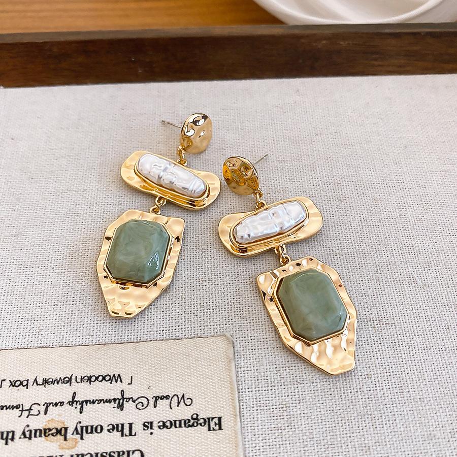 European and American silver needle geometric resin acrylic stud earrings summer small fresh earrings light luxury high-end earrings women