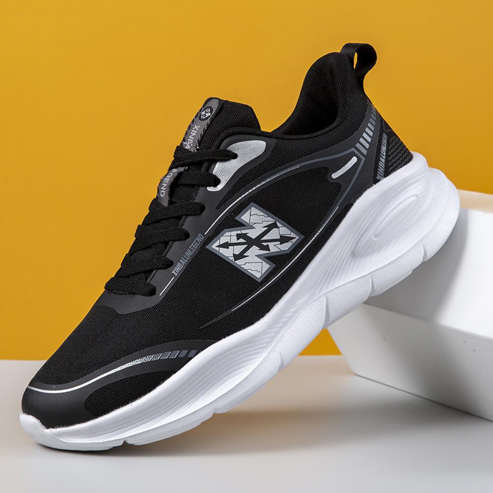 Spring and summer new shoes simple and lightweight casual shoes breathable mesh soft sole heightening casual style sports shoes