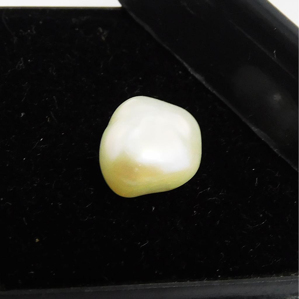 Natural White Pearl Loose Gemstone Sea 2.75 Ct Mabe Fancy Cut for Jewelry Making and Gem Collections