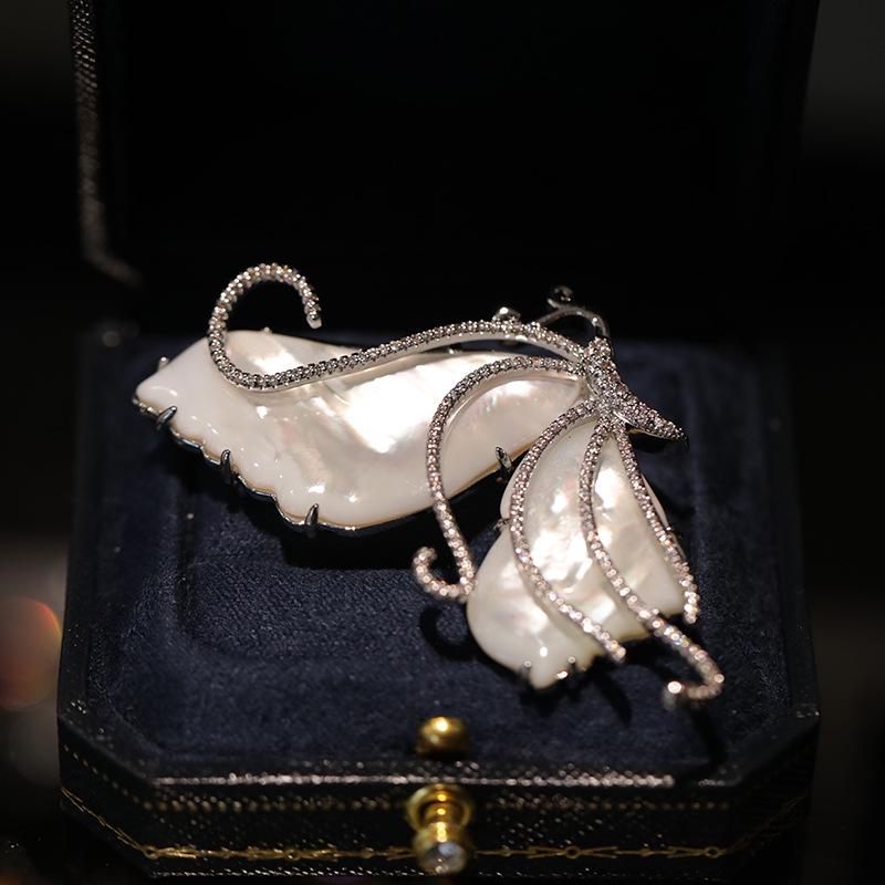 Silver Oriental Butterfly Brooch: A Retro, Exquisite Cheongsam Accessory and Qixi Gift