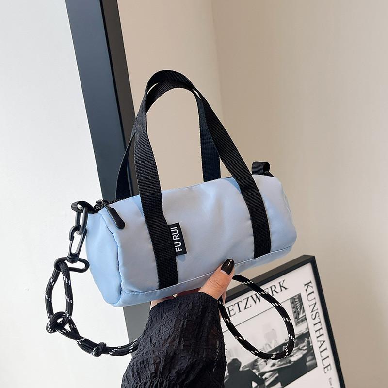Trendy Casual Pillow Bag Stylish Large Capacity Designer Handbag Ideal For Summer