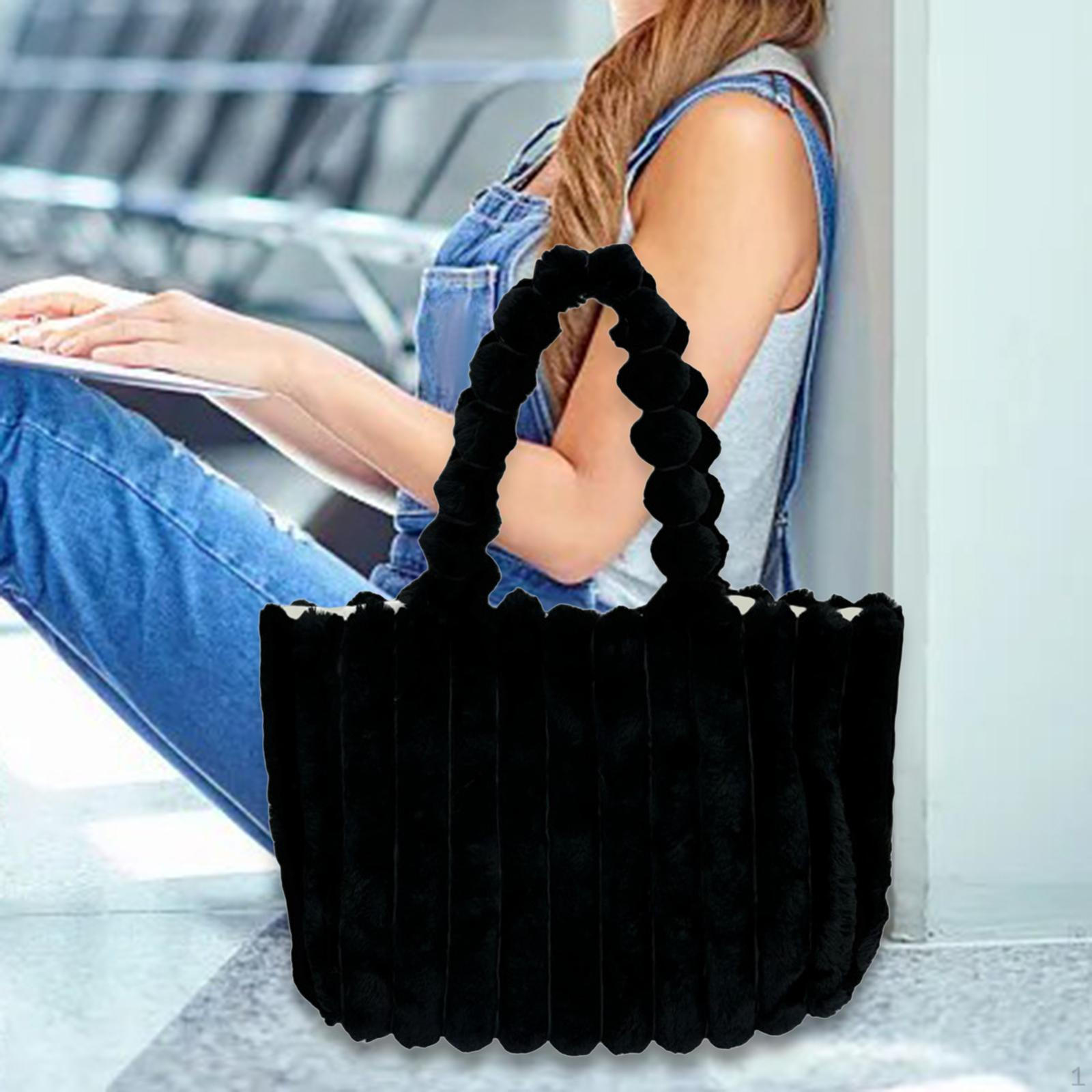 

Уютная плюшевая сумка-тоут для женщин — идеальный вариант для повседневных поручений чёрный