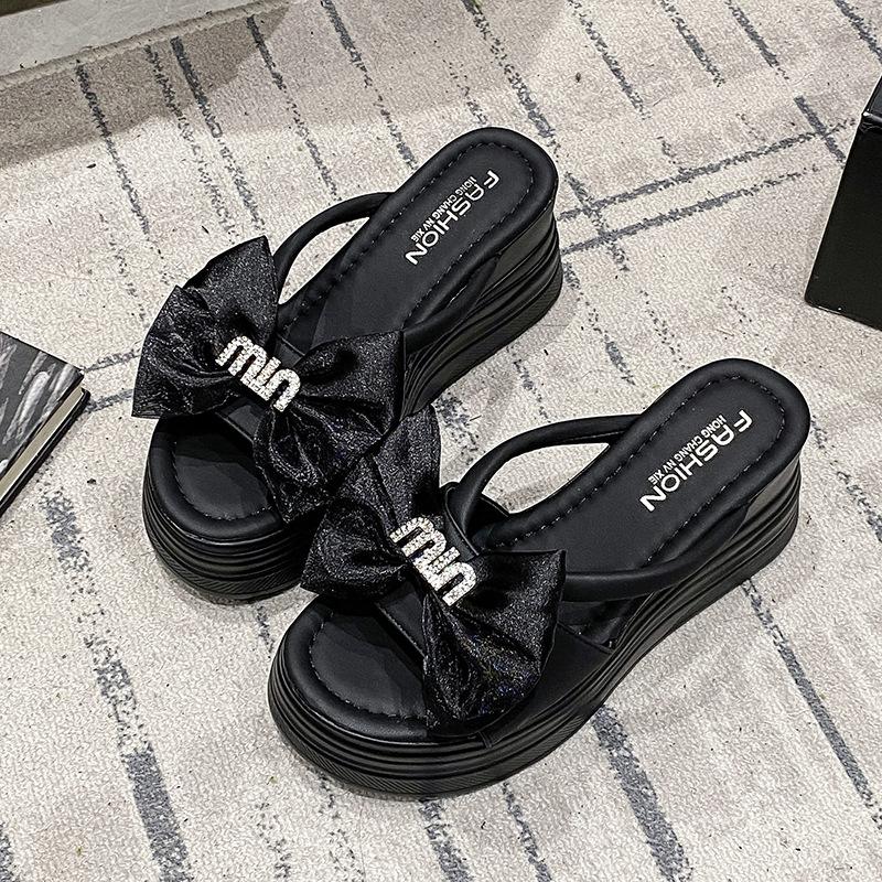 Internet Celebrity Slippers Women's Summer Wear 2025 New Small Thick Bottom Korean Version of Foreign Style Bow Beach Sandals