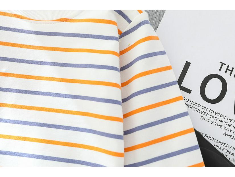 Chlapecký pletený svetrový set s dlouhým rukávem v korejském stylu - Trendy třídílný dětský outfit na jaro a podzim 2021.