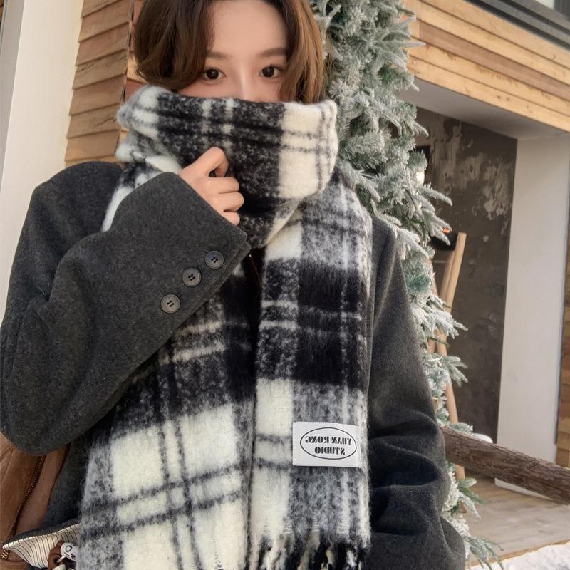 100 Wool Scarves Women's New Atmosphere Autumn and Winter Versatile Black and White Plaid Cashmere Scarf