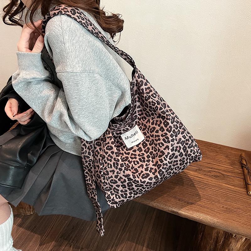 Leopard Print 2025 New Autumn and Winter Casual Lazy Style Popular Large-capacity Tote Single Shoulder Fashion Trend Underarm Women's Bag