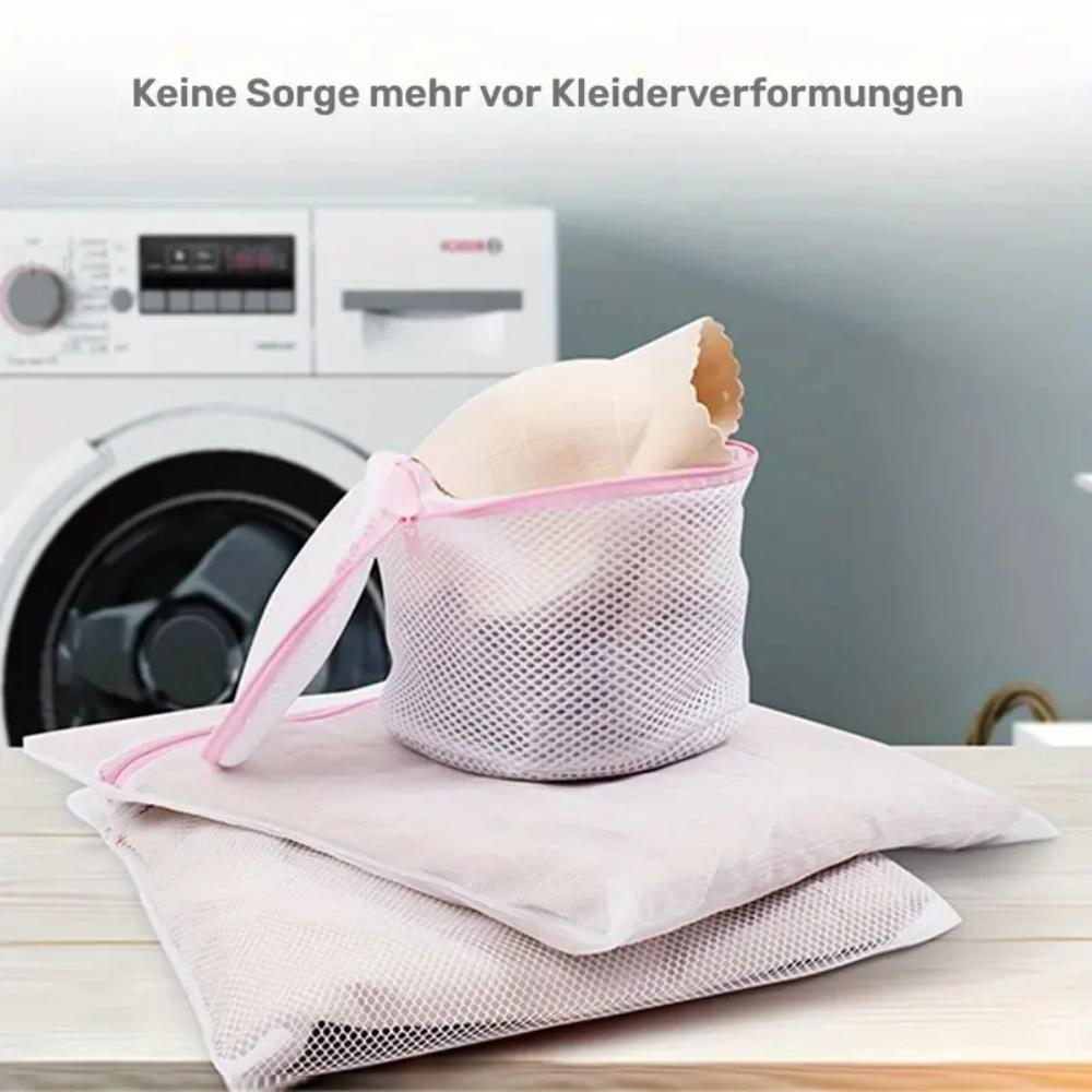 This 4-piece set protects the laundry bag from getting clothes dirty, cleans the washing machine, prevents tangling and deformat