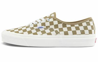 Style 44 Low Tops Casual Skateboarding Shoes Unisex Brown White VN0A5KX4SQ7