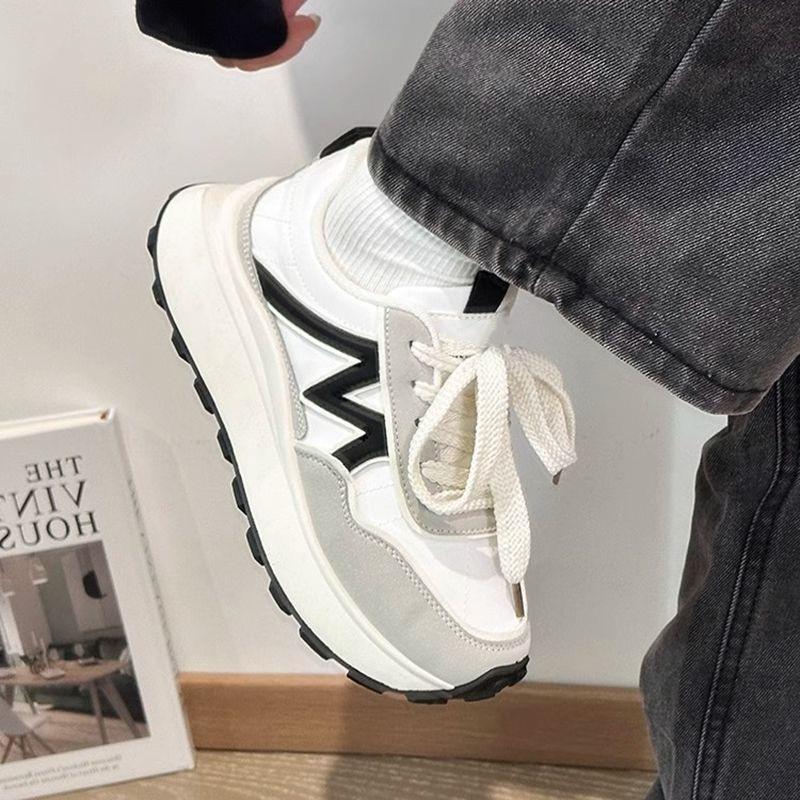 

Sports women s shoes 2025 new spring and autumn casual retro versatile white shoes platform Forrest Gump shoes sports dad shoes 35 чорний