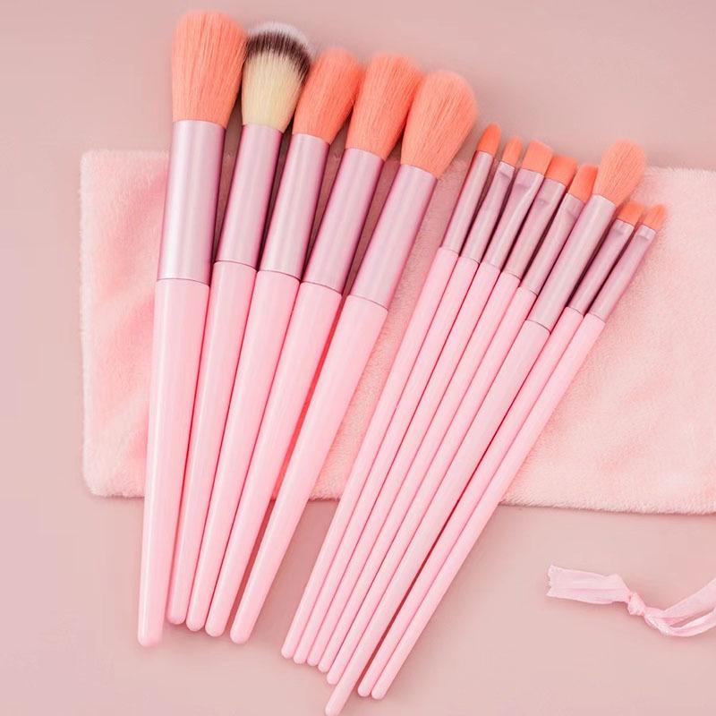New Green 13-Piece Makeup Brush Set: Super Soft Brushes for All Seasons