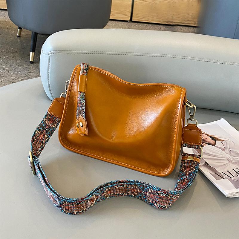 

Women s Cowhide Genuine Leather Shoulder Bag Luxury Designer Handbags Ladies Fashi Lger Strap Crossbody messenger Bags 27x11x21cm светло-коричневого