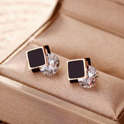 Korean Style Fashion Zircon Inlaid Square Black Shell Stud Earring for Women Light Luxury Stainless Steel Female Earring Jewelry