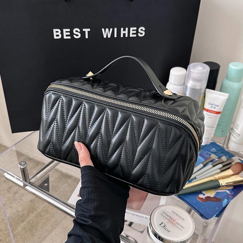 MDNG Large Capacity Travel Cosmetic Bag