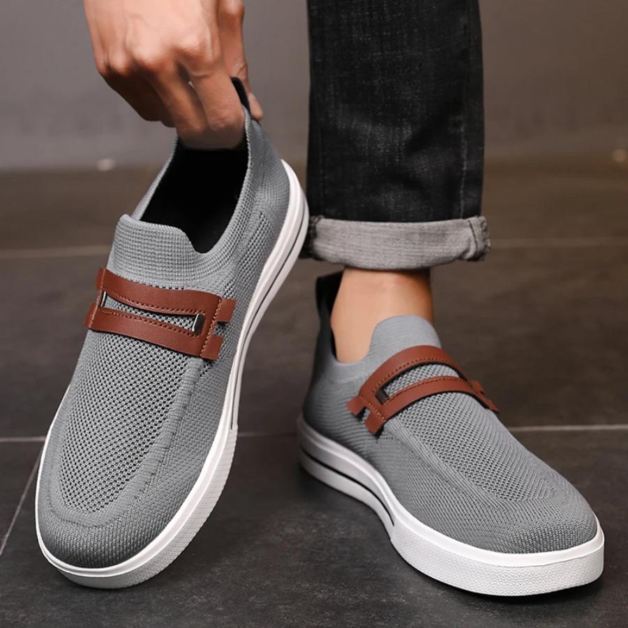 New Men Sports Shoes Mesh Breathable Casual Shoes Outdoor EVA Soft-Soled Walking Shoes Lightweight Comfortable Men Sports Shoes