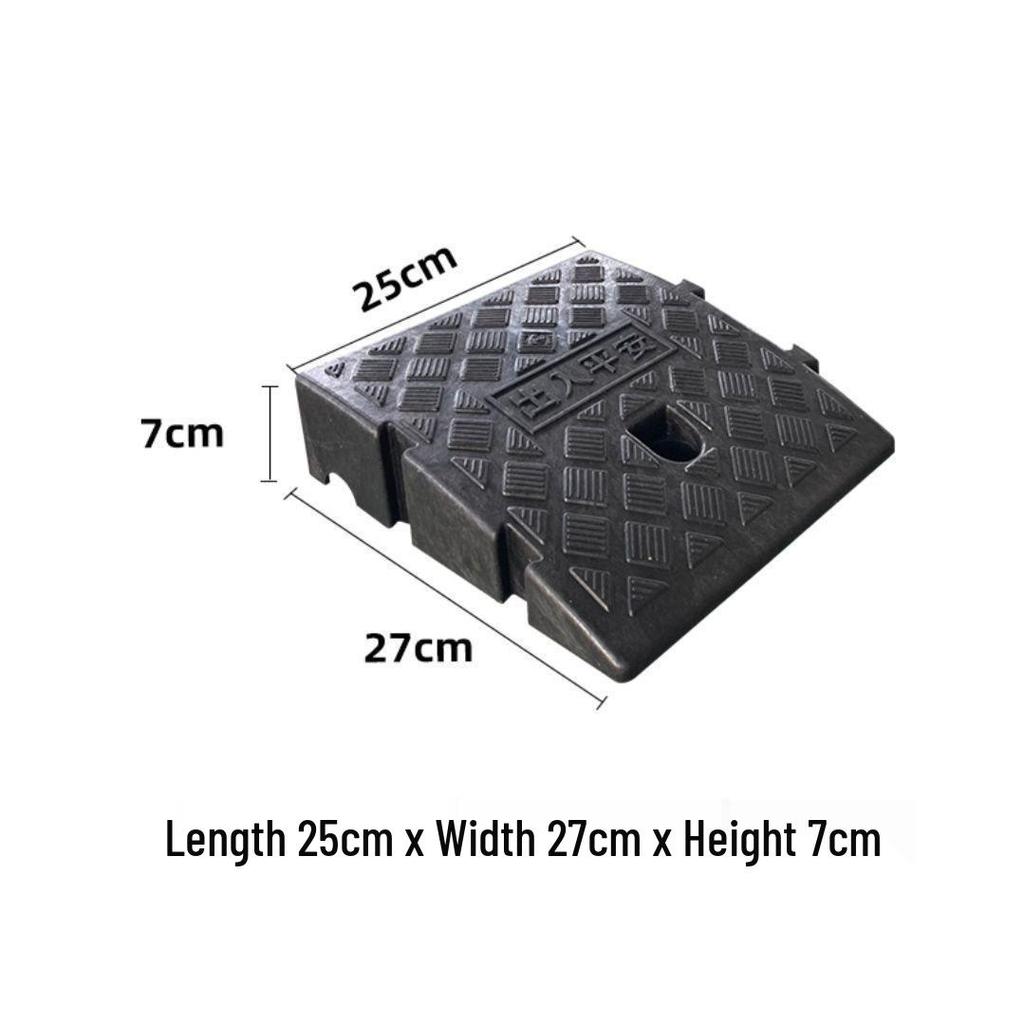 Car Sill and Roadside Plastic Uphill Triangle Speed Bump Mat