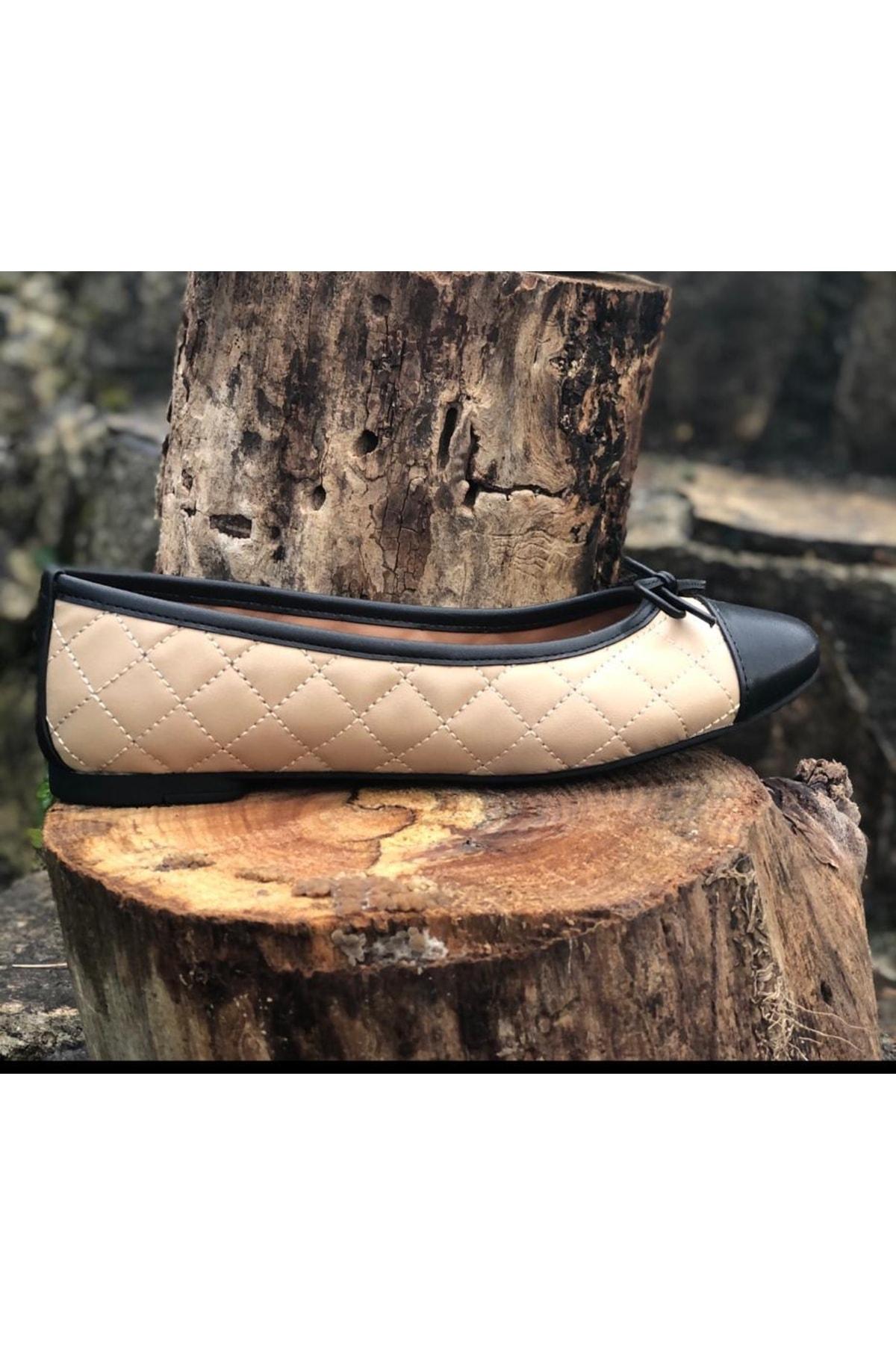 

Женские туфли на плоской подошве Бежевые балетки 36