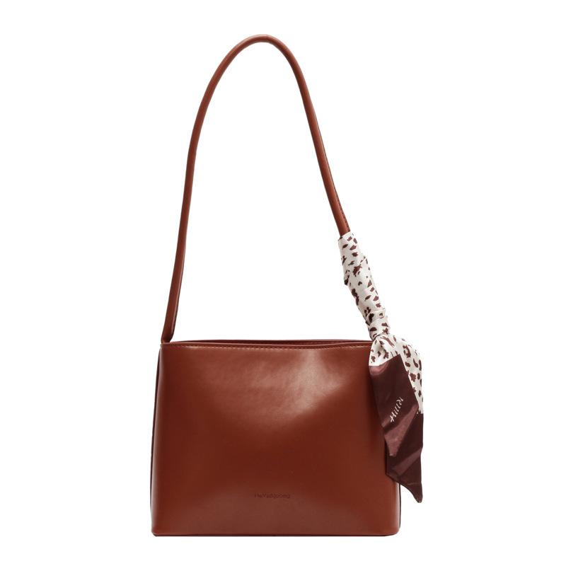 Women's bag 2025 new solid color niche hair ins shoulder bag retro versatile foreign style messenger armpit bag