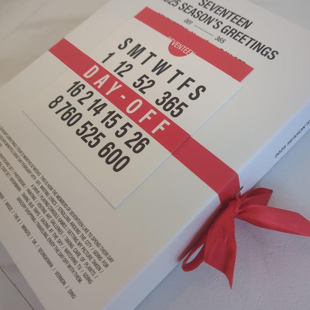 [USED] Autographed SEVENTEEN 2025 SEASON'S GREETINGS
