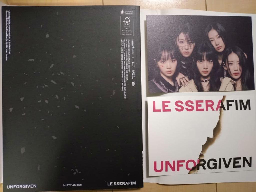 [USED] LE SSERAFIM UNFORGIVEN Yunjin with Trading Card