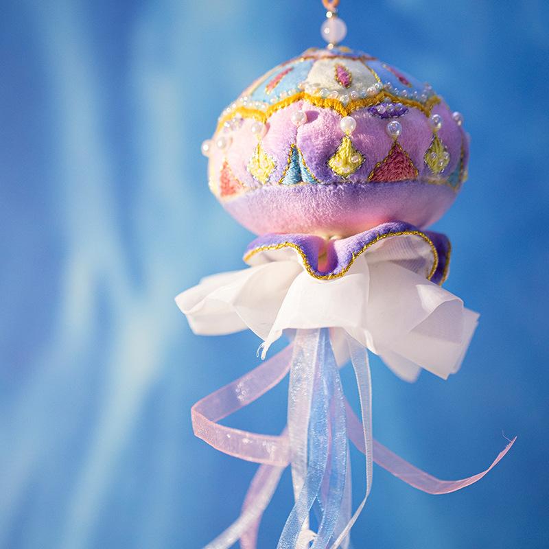 Koi Barış Maskotu, İşlemeli El Yapımı, Kendin Yap Malzeme Paketi, Altın Cırcır Böceği Tütsü Kesesi, El Tipi Kolye, Şanslı Hediye Kesesi