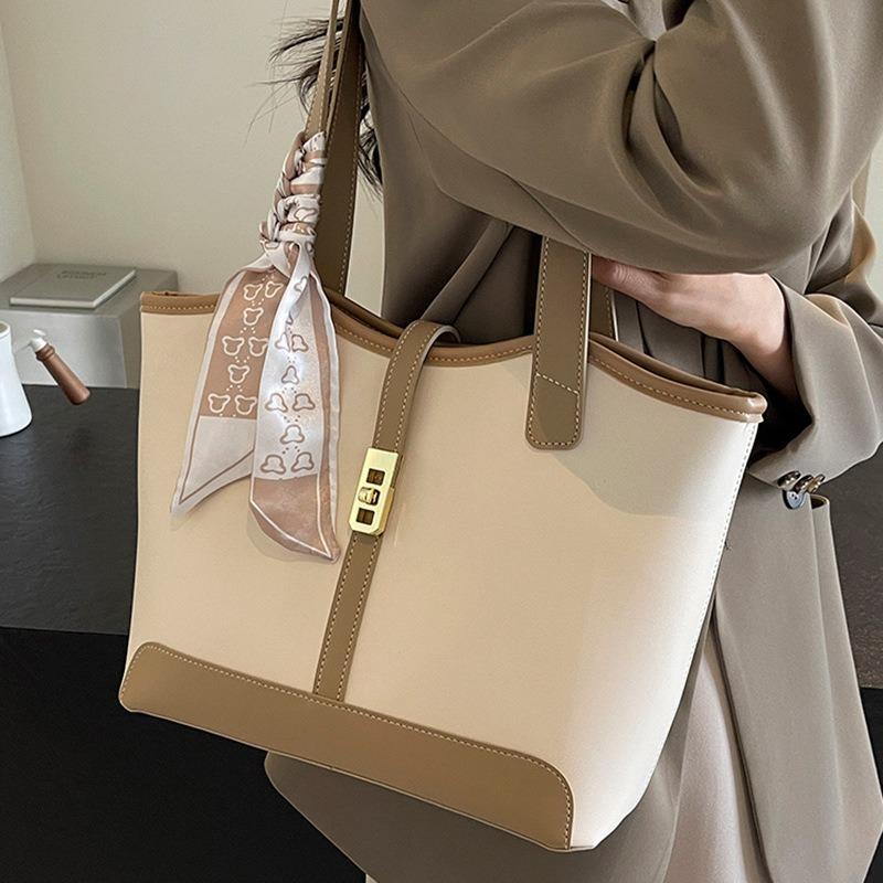 Tote bag, new fashion women's bag, large capacity shoulder large bag, high-end sense work commuter bag, luggage
