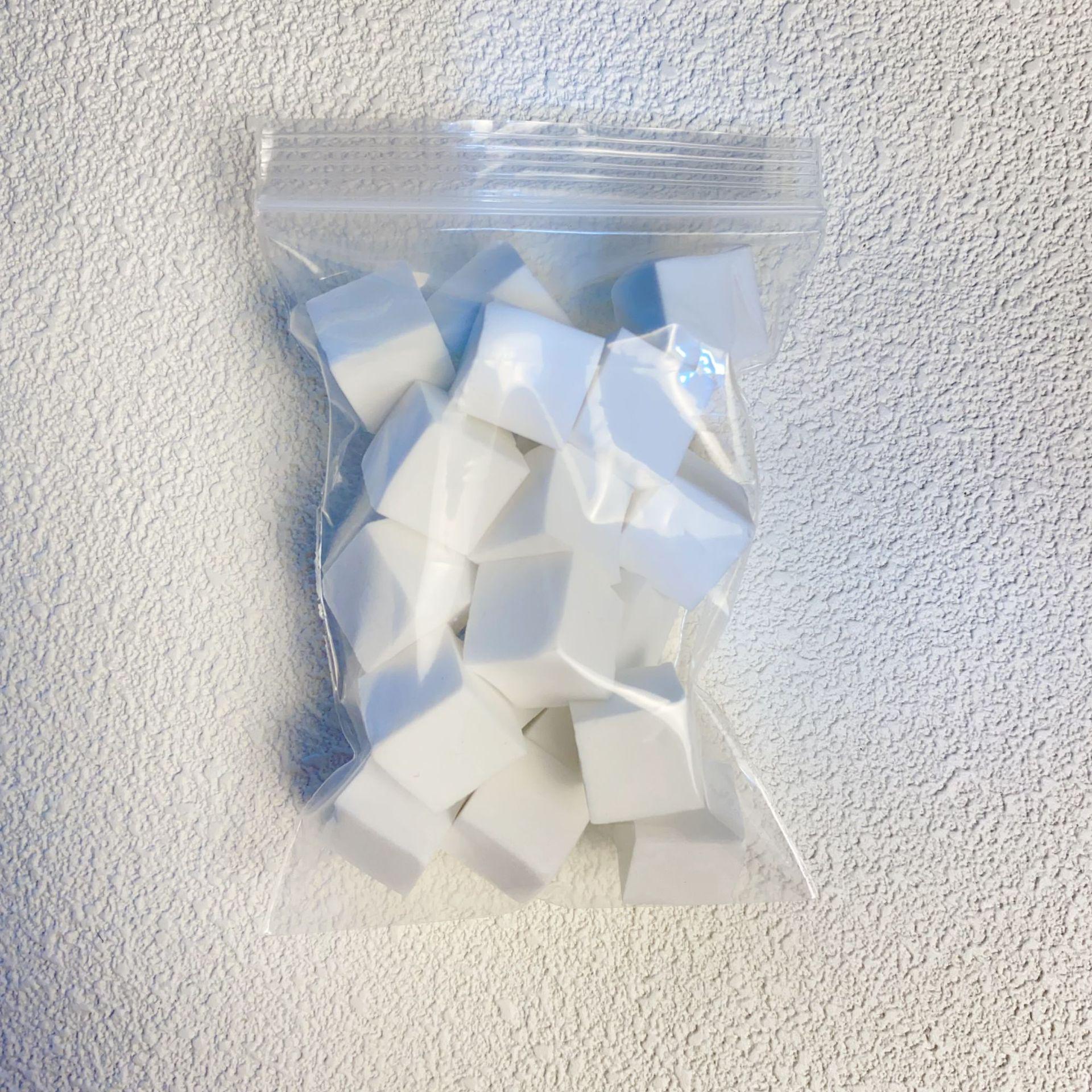 

Набор инструментов для маникюра с градиентным румянцем и металлическим скребком Multi-color Cushion