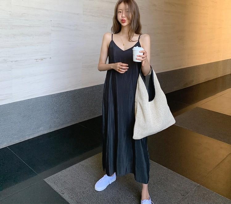 Trendy Woven Straw Shoulder Bag: 2023 Spring & Summer Beach Vacation Fashion