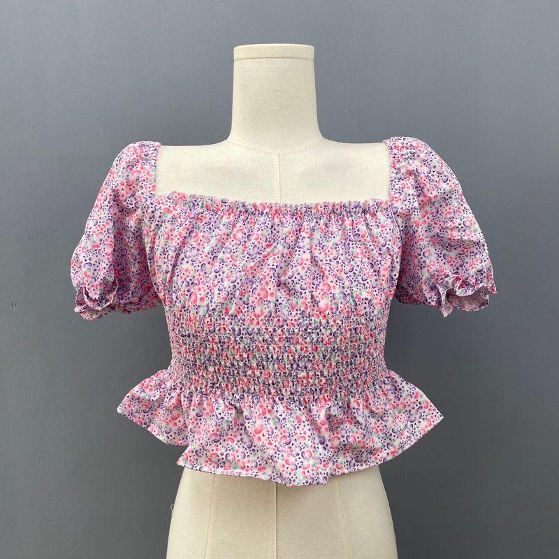 

Модная короткая приталенная рубашка-кроп-топ с квадратным воротником и рукавами Red Floral S