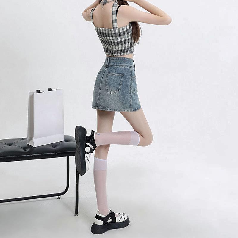 Jugendlich und schlank machende A-Linien-Hosenröcke Retro Hohe Taille Halbrock Doppel-Schnallen-Design Paket Hüftrock Damen Sommermode Denim Kurzer Rock