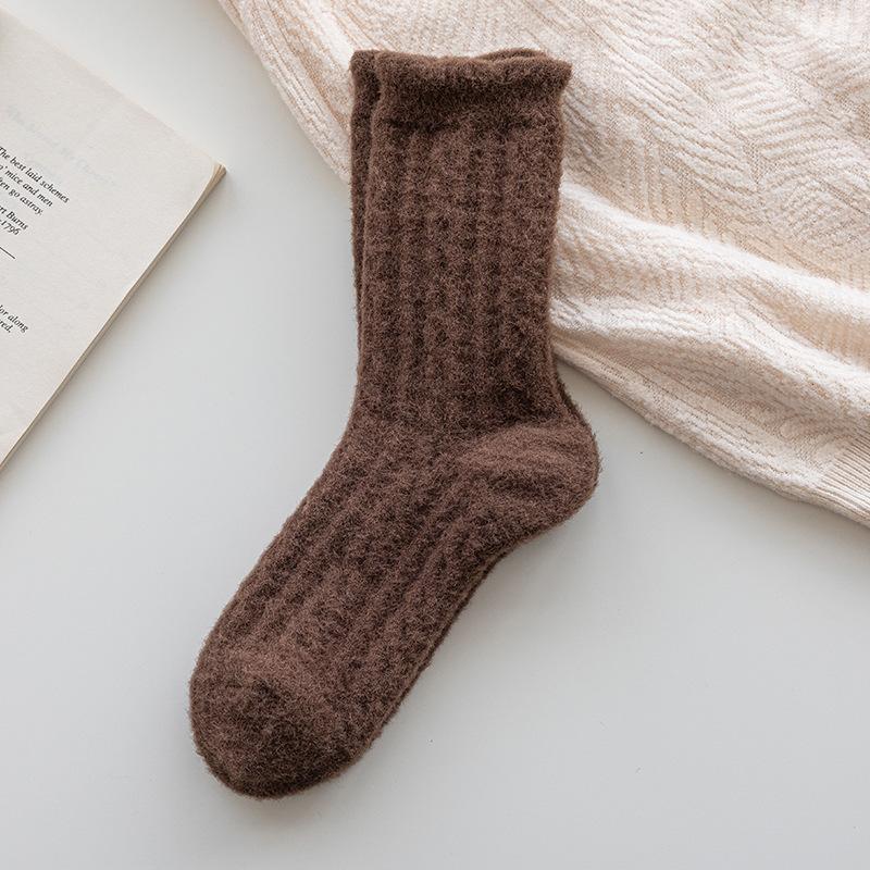 Thick Wool Socks for Autumn and Winter, Twisted Warm Mid-calf Socks for Women, Solid Color, Retro and Versatile Women's Socks