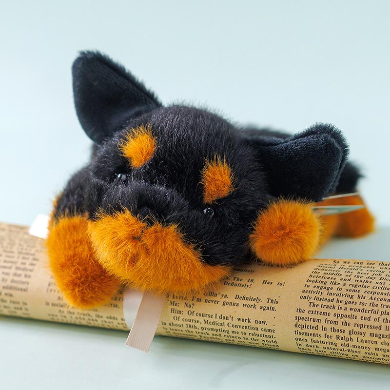 The new cute palm treasure, the little yellow duck doll doll, the car ornament accompanies the doll and gives children gifts.