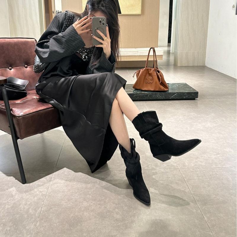 2025 autumn and winter new fashion versatile retro short boots Korean version thick heel sleeve short boots pleated Martin boots